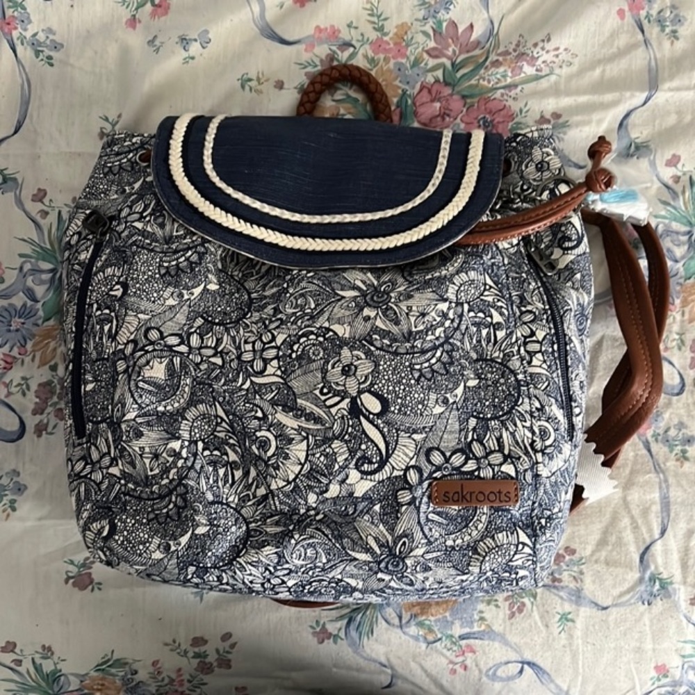 Sakroots navy blue and white small to medium sized backpack never used NWT